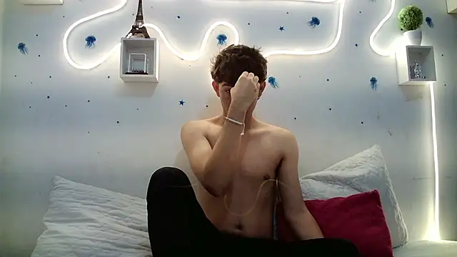 christian foxx  online show from 06-26-26, 01:04