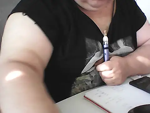 BeaFatLove online show from 06-17-26, 07:00