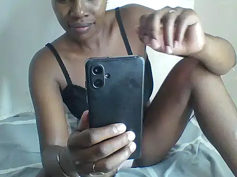 Snapshot of Cutejuly chatting on 07-10-26, 06:32 Cutejuly online show from 07-10-26, 06:32