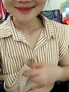Snapshot of Cerry-cc chatting on 06-16-26, 02:25 Cerry-cc online show from 06-16-26, 02:25