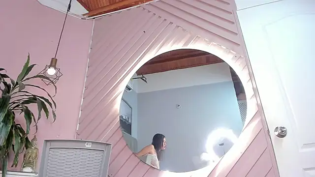 chloe bellarose online show from 06-17-26, 11:45