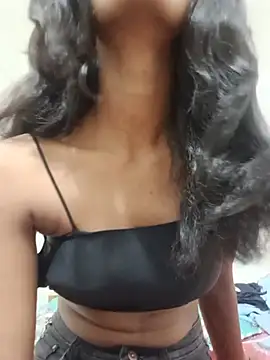 Snapshot of kavita_45 chatting on 07-26-26, 06:59 kavita 45 online show from 07-26-26, 06:59