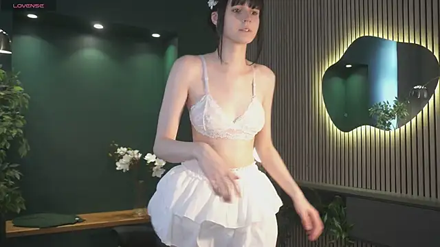 Snapshot of Michelle_Rain chatting on 07-12-26, 11:45 Michelle Rain online show from 07-12-26, 11:45