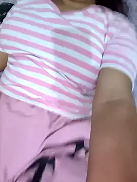 Snapshot of grima_76 chatting on 06-18-26, 04:00 grima 76 online show from 06-18-26, 04:00