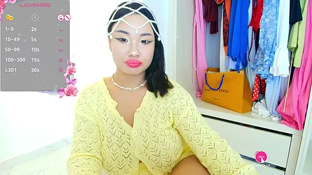 AsianLumi online show from 08-01-26, 03:44