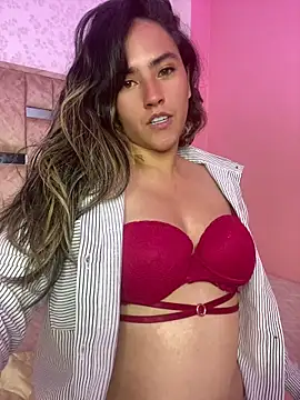Snapshot of sophia_pink17 chatting on 06-17-26, 03:24 sophia pink17 online show from 06-17-26, 03:24