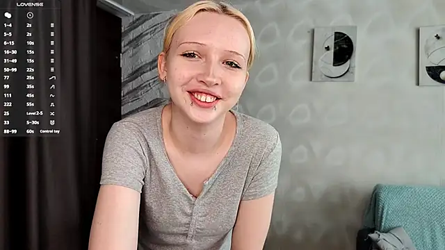 Snapshot of LadaSolar chatting on 07-03-26, 01:34 LadaSolar online show from 07-03-26, 01:34