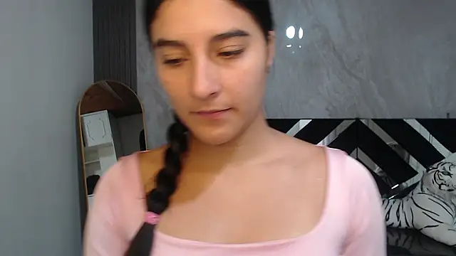 Snapshot of nyx_kitty_a chatting on 07-18-26, 01:48 nyx kitty a online show from 07-18-26, 01:48