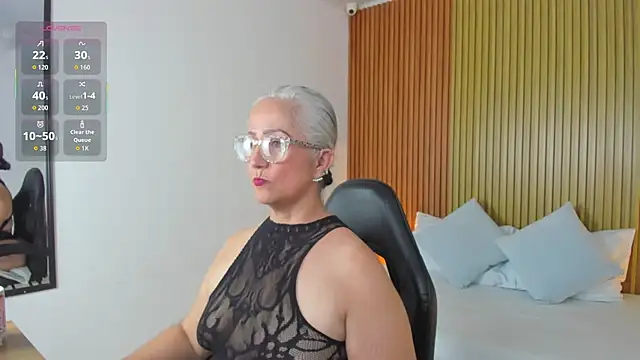 Snapshot of catalina_villan chatting on 08-08-26, 06:54 catalina villan online show from 08-08-26, 06:54