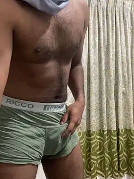 Snapshot of mr_shhw chatting on 06-19-26, 05:17 mr shhw online show from 06-19-26, 05:17