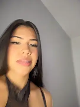 Snapshot of Doll_Maddy_ chatting on 06-21-26, 03:20 Doll Maddy online show from 06-21-26, 03:20