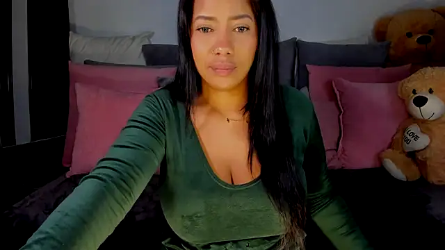 Snapshot of NicolePasqualott chatting on 12-25-24, 07:45 NicolePasqualott online show from 12-25-24, 07:45