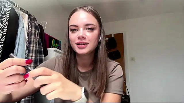 beautifulMira online show from 06-14-26, 11:12