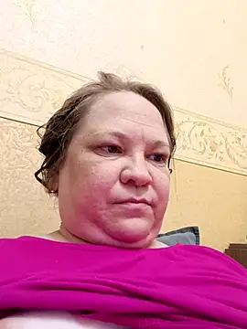 -ELLILOVE- online show from 06-19-26, 06:34