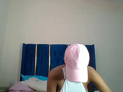 Snapshot of jay-ezike chatting on 07-15-26, 07:02 jay-ezike online show from 07-15-26, 07:02
