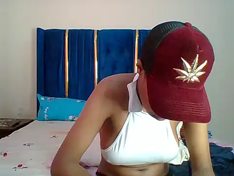 Snapshot of jay-ezike chatting on 07-17-26, 08:32 jay-ezike online show from 07-17-26, 08:32