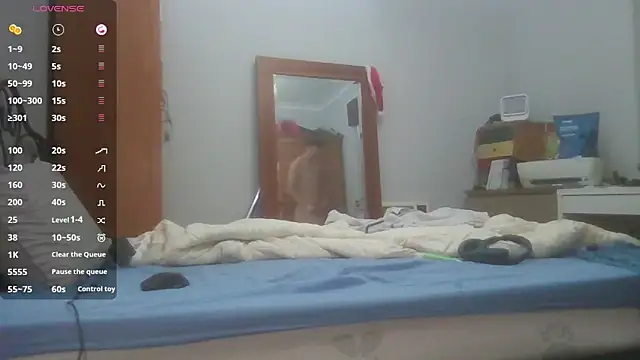 Snapshot of Cartisso chatting on 06-22-26, 08:39 Cartisso online show from 06-22-26, 08:39