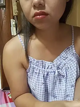 Snapshot of Emma-cutee chatting on 07-03-26, 03:02 Emma-cutee online show from 07-03-26, 03:02