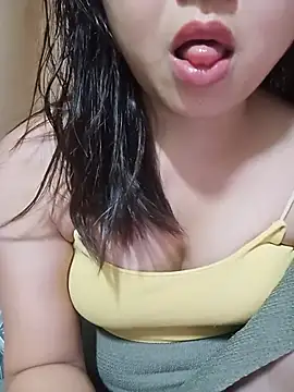Snapshot of Emma-cutee chatting on 07-08-26, 02:32 Emma-cutee online show from 07-08-26, 02:32
