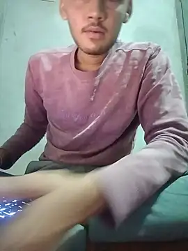 Snapshot of Adityasighn chatting on 08-06-26, 01:35 Adityasighn online show from 08-06-26, 01:35