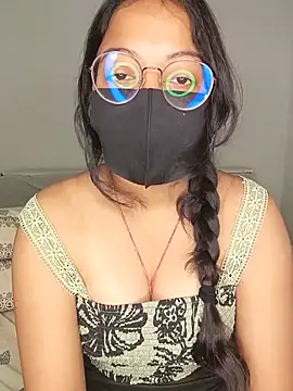 Snapshot of hottydisha chatting on 06-27-26, 03:33 hottydisha online show from 06-27-26, 03:33