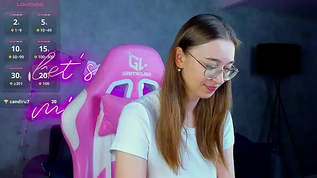Lucy Green online show from 06-27-26, 01:10