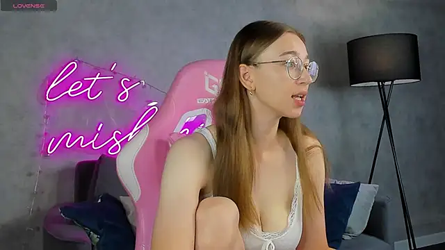 Lucy Green online show from 07-03-26, 12:39