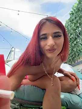 Snapshot of VixenRosse chatting on 07-07-26, 07:23 VixenRosse online show from 07-07-26, 07:23