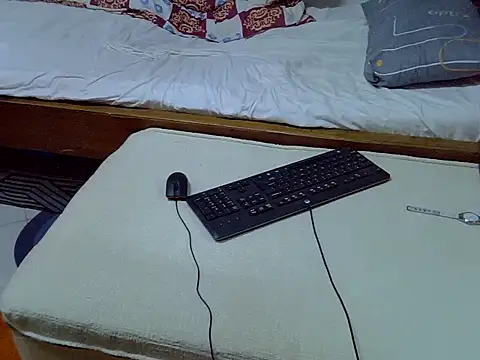 Snapshot of shanty-killer chatting on 06-16-26, 06:49 shanty-killer online show from 06-16-26, 06:49