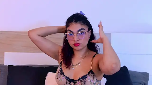 MelodyAlvarez online show from 06-30-26, 11:11