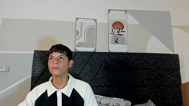nico vega online show from 06-16-26, 07:27