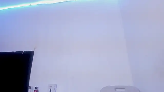 hellokitty900 online show from 07-14-26, 12:44