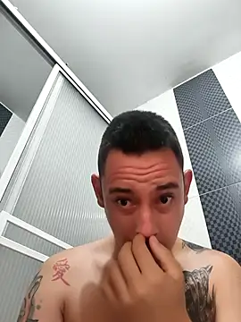 Snapshot of DANTECROS chatting on 07-11-26, 03:59 DANTECROS online show from 07-11-26, 03:59