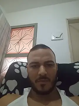 Edneishenrique online show from 06-25-26, 06:01