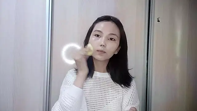 SusieSkepple online show from 06-18-26, 12:09