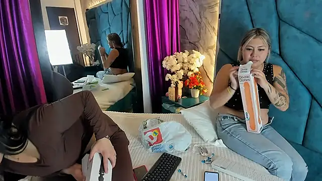 Samy Bitch online show from 08-03-26, 02:11