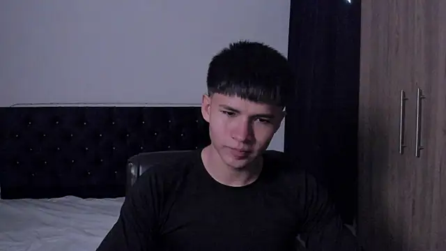 Snapshot of ryo_kush_ chatting on 06-26-26, 01:48 ryo kush online show from 06-26-26, 01:48