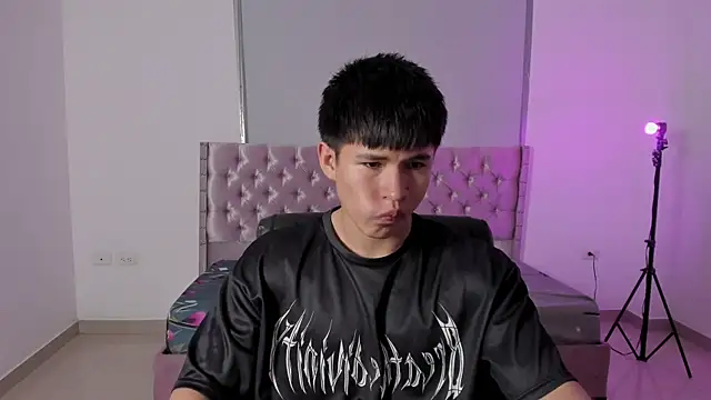 Snapshot of ryo_kush_ chatting on 07-17-26, 01:18 ryo kush online show from 07-17-26, 01:18