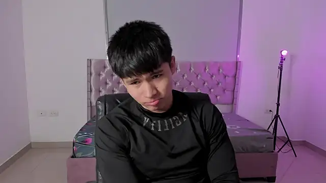 Snapshot of ryo_kush_ chatting on 07-20-26, 01:24 ryo kush online show from 07-20-26, 01:24