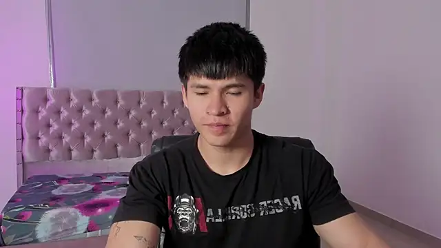 Snapshot of ryo_kush_ chatting on 07-23-26, 01:42 ryo kush online show from 07-23-26, 01:42