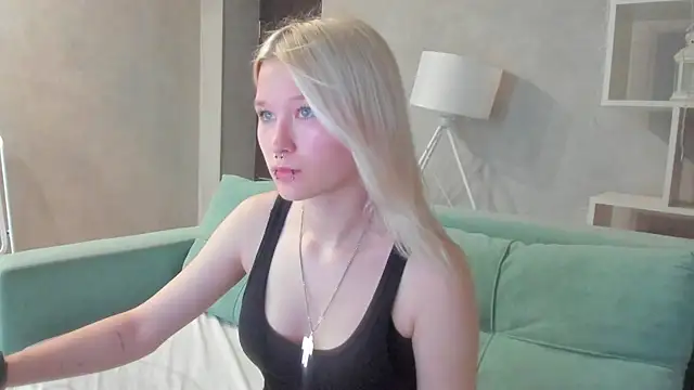 Snapshot of Nika-Smith chatting on 06-30-26, 09:10 Nika-Smith online show from 06-30-26, 09:10