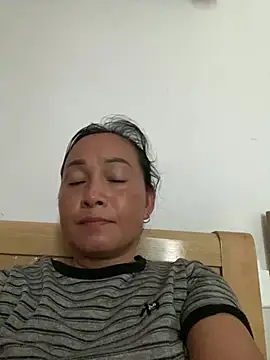 Snapshot of Loly_hana chatting on 06-28-26, 02:50 Loly hana online show from 06-28-26, 02:50