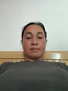 Snapshot of Loly_hana chatting on 07-29-26, 02:43 Loly hana online show from 07-29-26, 02:43