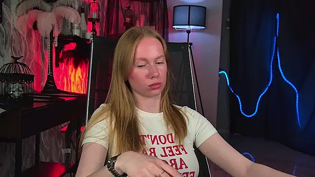 BellaRosewood online show from 07-14-26, 10:21
