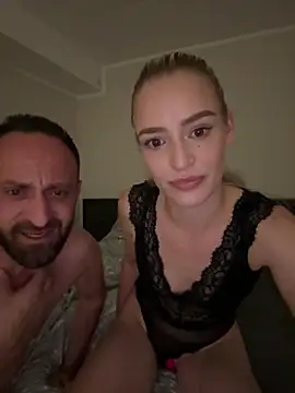 Snapshot of Dimi_und_Elli chatting on 06-28-26, 08:59 Dimi und Elli online show from 06-28-26, 08:59