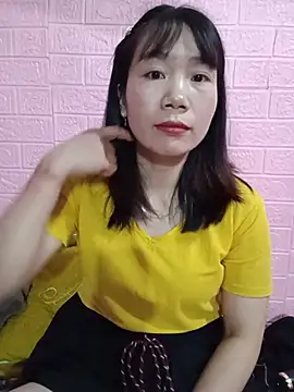 Snapshot of Em_xinh05 chatting on 06-19-26, 12:42 Em xinh05 online show from 06-19-26, 12:42