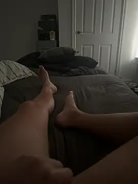 Snapshot of FeetMaster38 chatting on 06-20-26, 06:27 FeetMaster38 online show from 06-20-26, 06:27