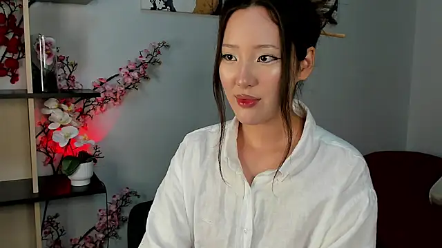 Snapshot of Lillie_sunn chatting on 06-21-26, 10:01 Lillie sunn online show from 06-21-26, 10:01
