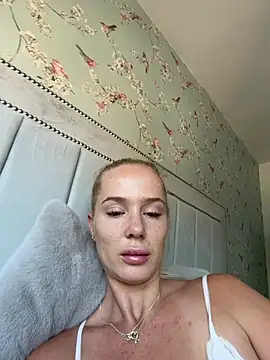 MilanMae online show from 06-29-26, 06:41
