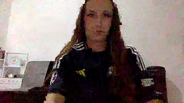 Snapshot of Coleyy_xx chatting on 06-19-26, 07:28 Coleyy xx online show from 06-19-26, 07:28
